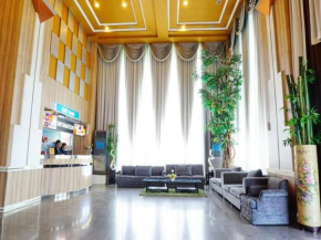  Bay Hotel Srinakarin  Бангкок